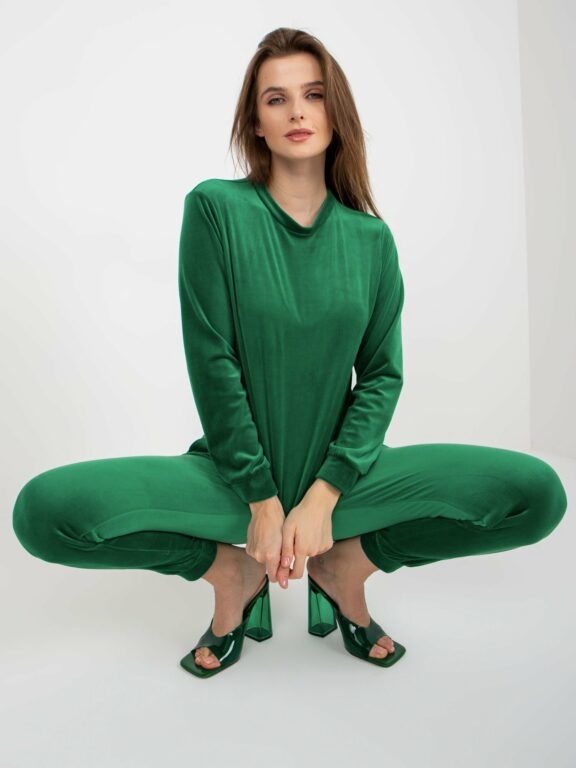 Zelený velurový komplet s kalhotami od