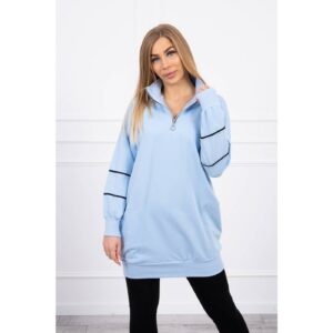 Sweatshirt with zipper and pockets