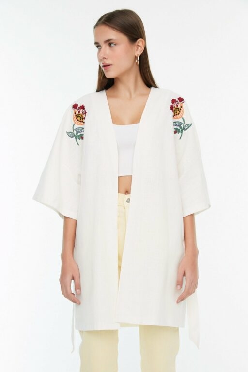 Trendyol Kimono & Caftan -
