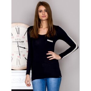 Women´s navy blue blouse with a pocket and