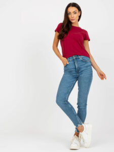 Basic maroon t-shirt with