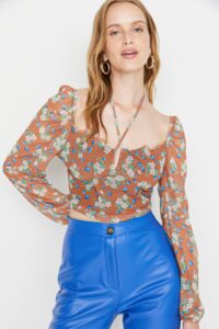 Trendyol Brown Crop Collar Printed Tulle Knitted