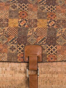 Light brown roomy patterned