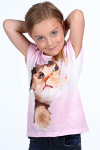 T-shirt with a cat