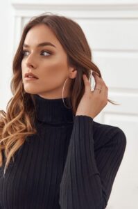 Women's turtleneck ribbed knit black