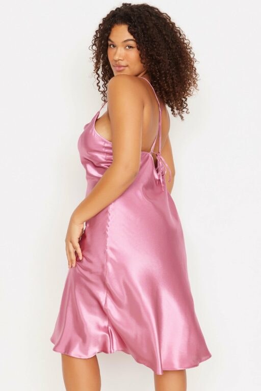 Trendyol Curve Plus Size Nightgown -